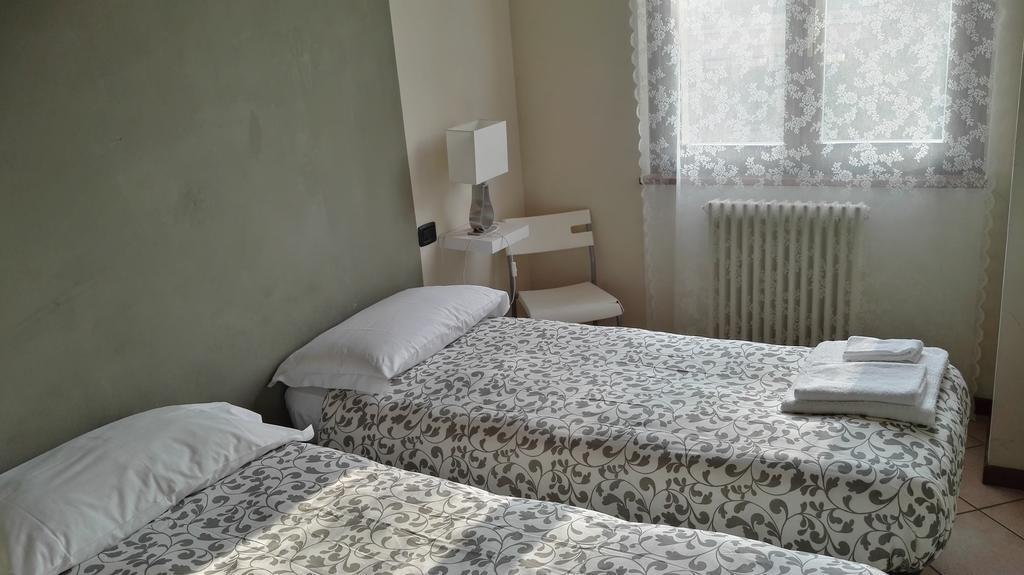 Appartamento Luisa Парма Экстерьер фото